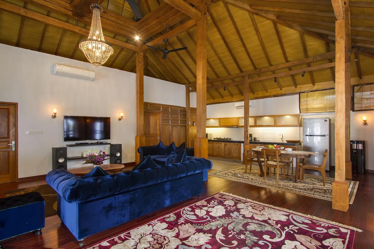 Villa Joglo Jagat Seminyak  Exterior photo